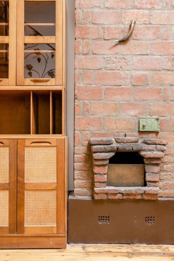 Lovely Dulcet Loft In Center Of Rustaveli Тбилиси Екстериор снимка