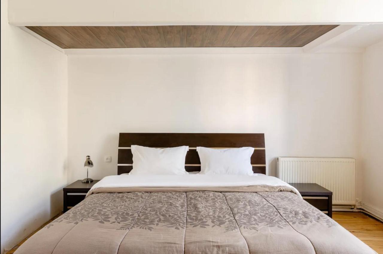 Lovely Dulcet Loft In Center Of Rustaveli Тбилиси Екстериор снимка